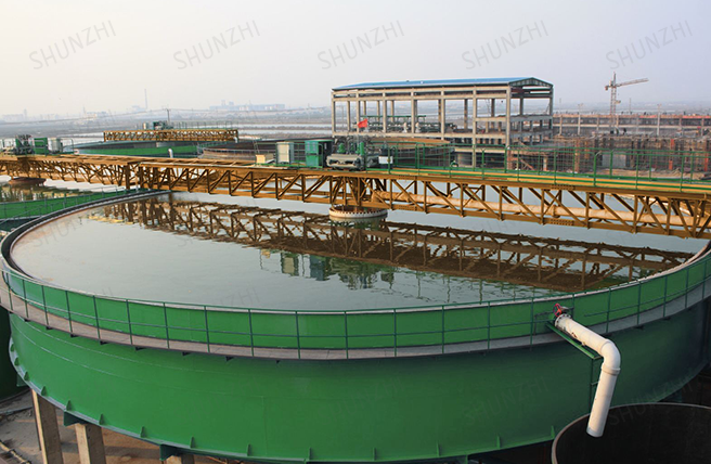 Dry tailings discharge process